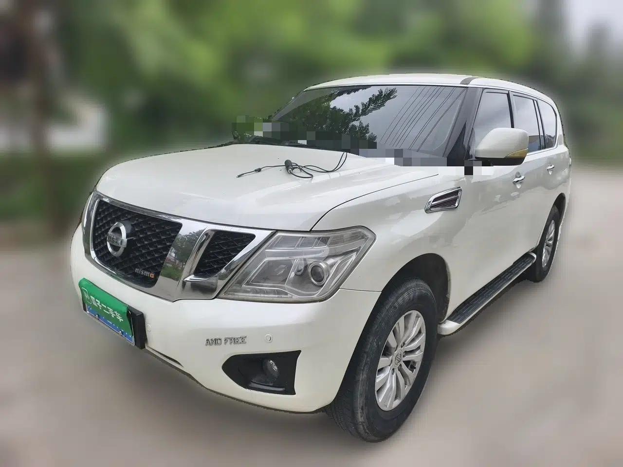 Nissan Patrol 4.0L Automatic 7-Seater (Parallel Import) — миниатюра 1