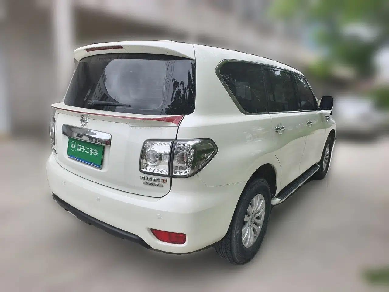 Nissan Patrol 4.0L Automatic 7-Seater (Parallel Import) — миниатюра 6