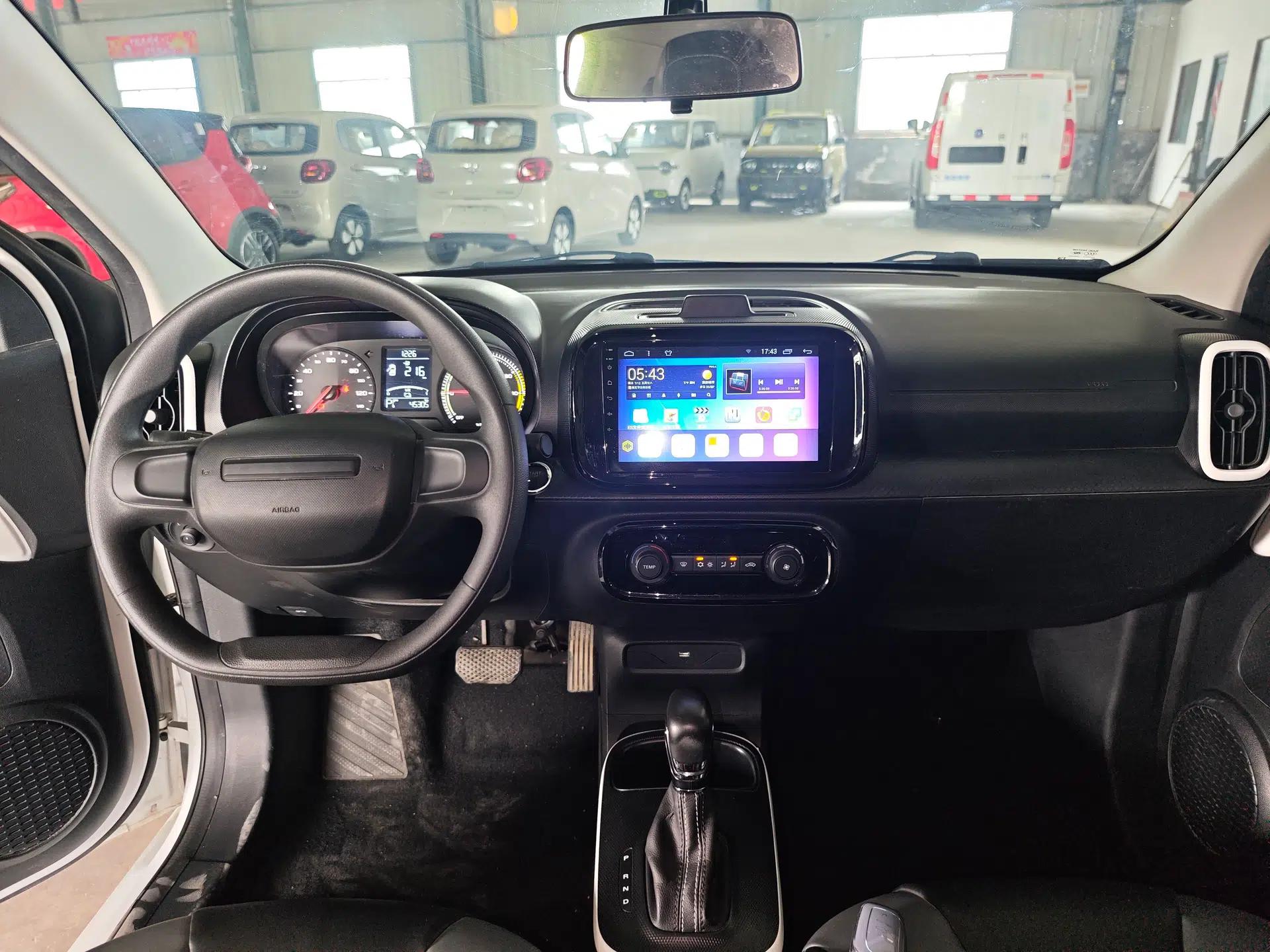 Roewe Clever 2022 311km QiQi BoBo Edition — миниатюра 12