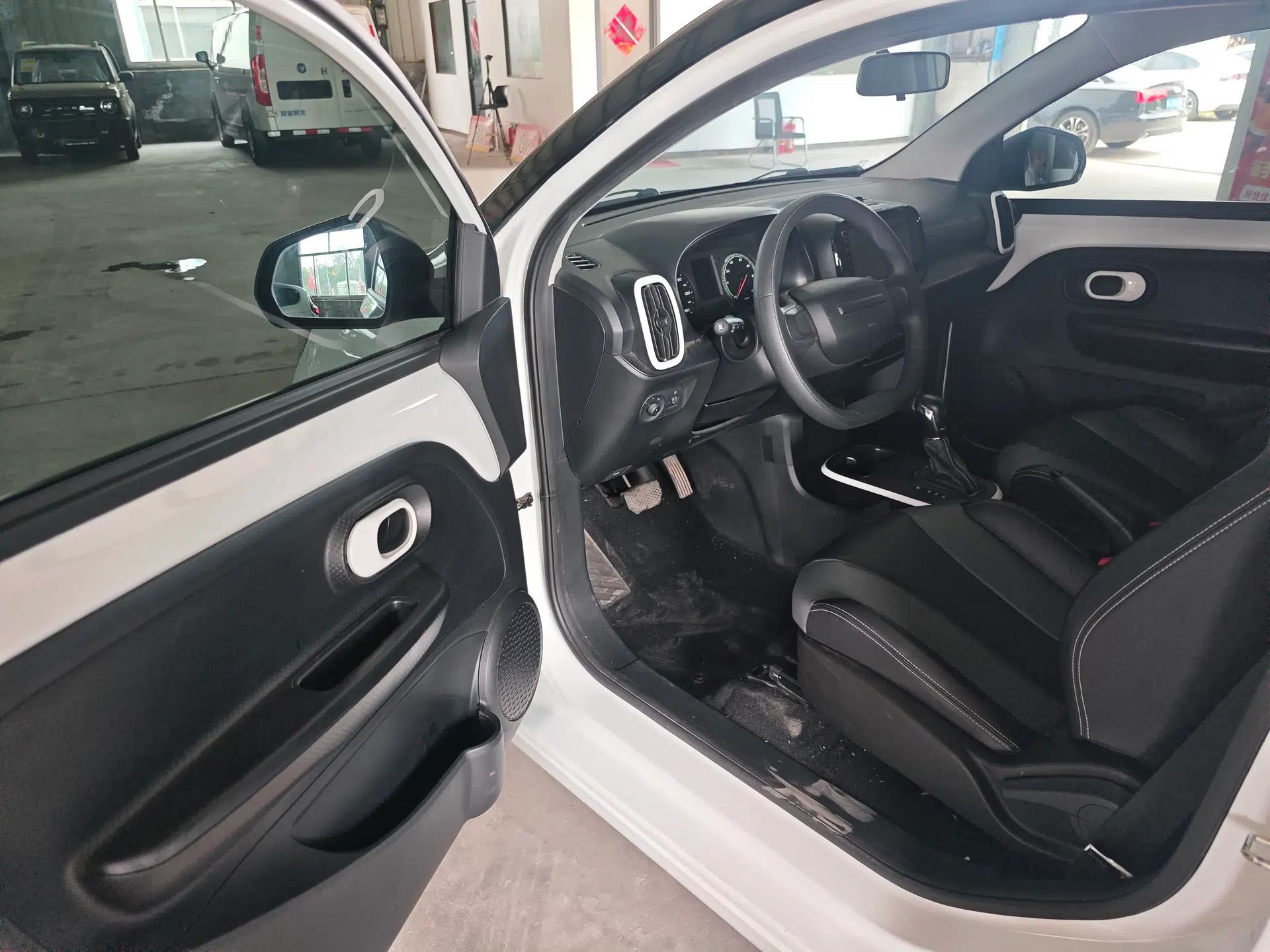 Roewe Clever 2022 311km QiQi BoBo Edition — миниатюра 18