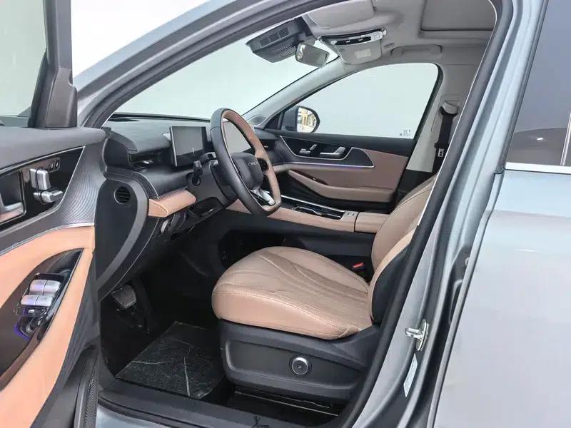 Chery Tiggo 8L 2024 2.0T Automatic Premium Edition — миниатюра 17