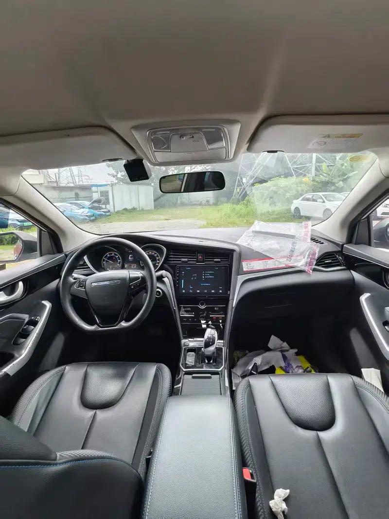 Venucia D60 EV 2022 Standard Range Comfort Edition — миниатюра 9