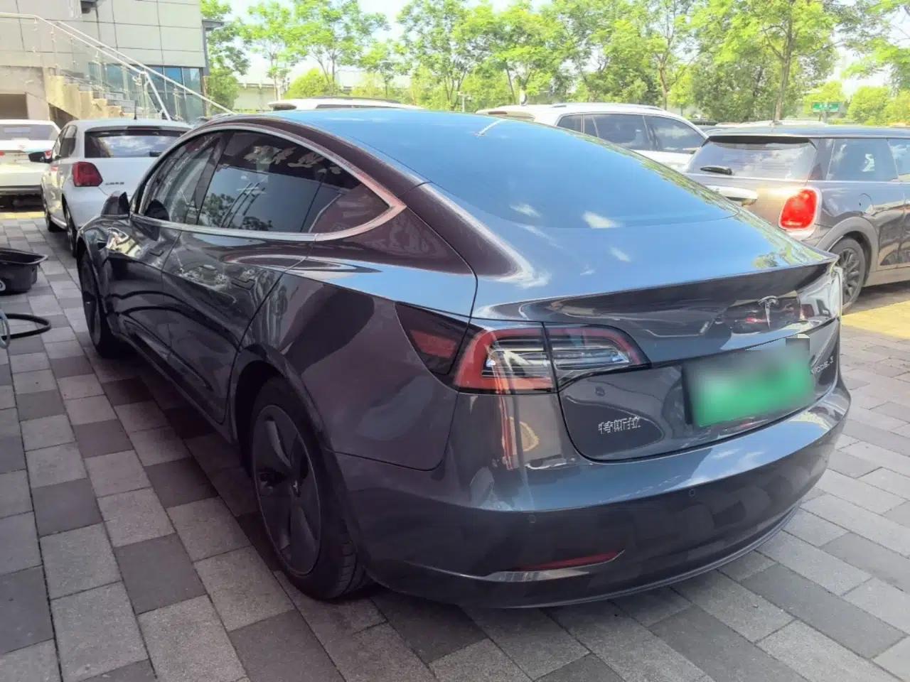 Tesla Model 3 2019 Standard Range Rear-Drive Upgraded Version — миниатюра 4