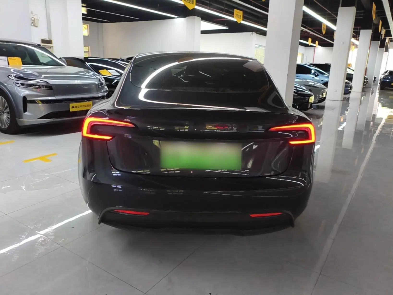 Tesla Model 3 2023 Rear-Wheel-Drive Version — миниатюра 5