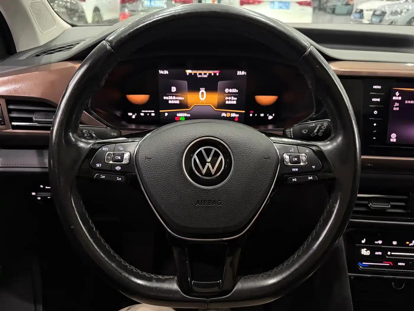 Tharu 2022 280TSI 2WD Luxury Edition — миниатюра 13