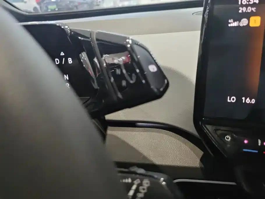 Volkswagen ID.3 2023 Pure Smart Edition — миниатюра 16