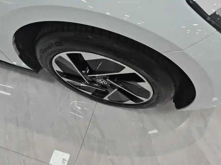 Volkswagen ID.3 2023 Pure Smart Edition — миниатюра 6