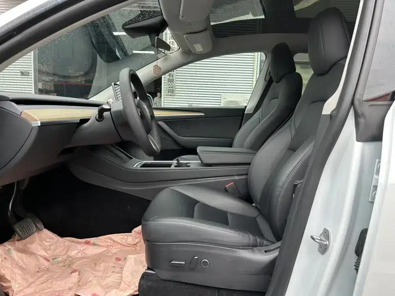 Model Y 2022 Facelift Rear-Wheel Drive Version — миниатюра 13