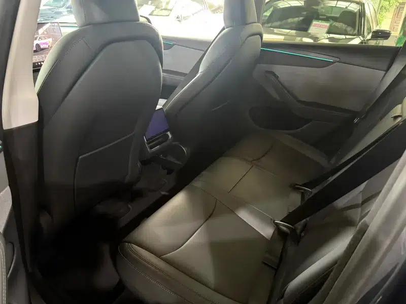 Model Y 2025 Rear-Wheel Drive — миниатюра 8