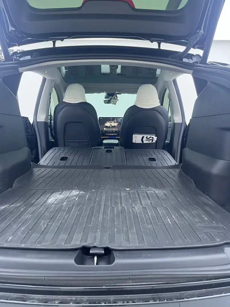Model Y 2023 Rear-Wheel Drive — миниатюра 18