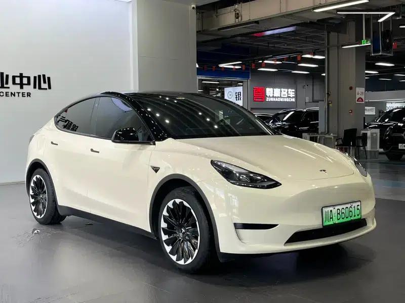 Model Y 2023 Rear-Wheel Drive — миниатюра 3