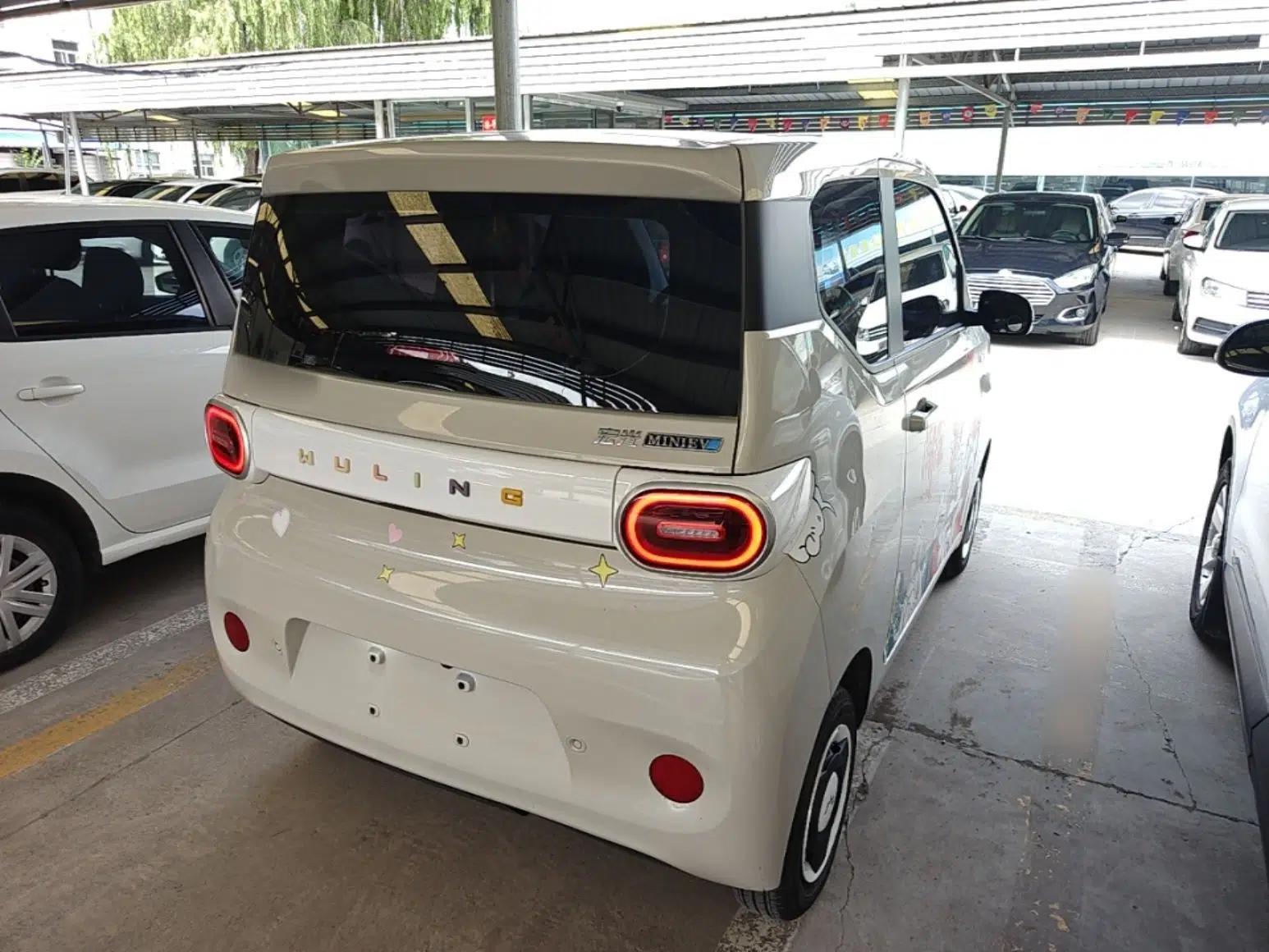 Wuling Hongguang MINIEV 2024 3rd Generation 215km Youth Edition — миниатюра 6