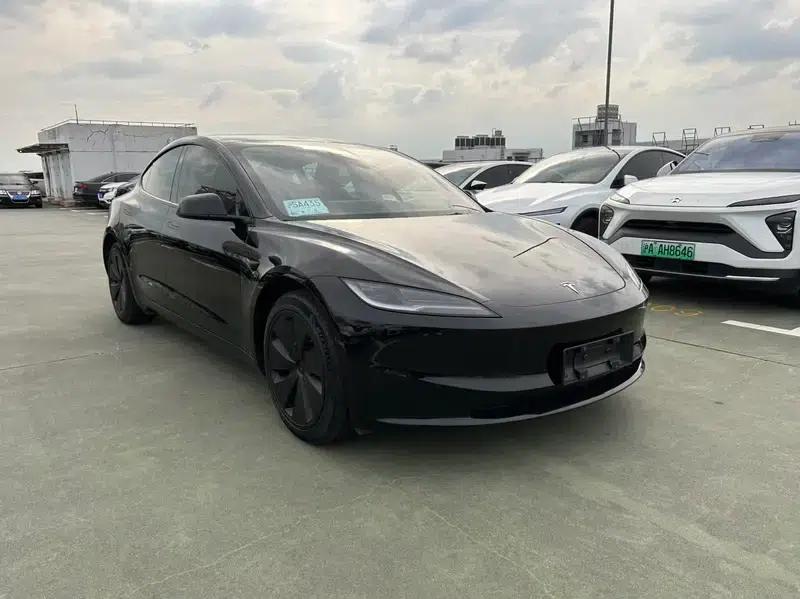 Model 3 2023 Rear-Wheel Drive — миниатюра 3