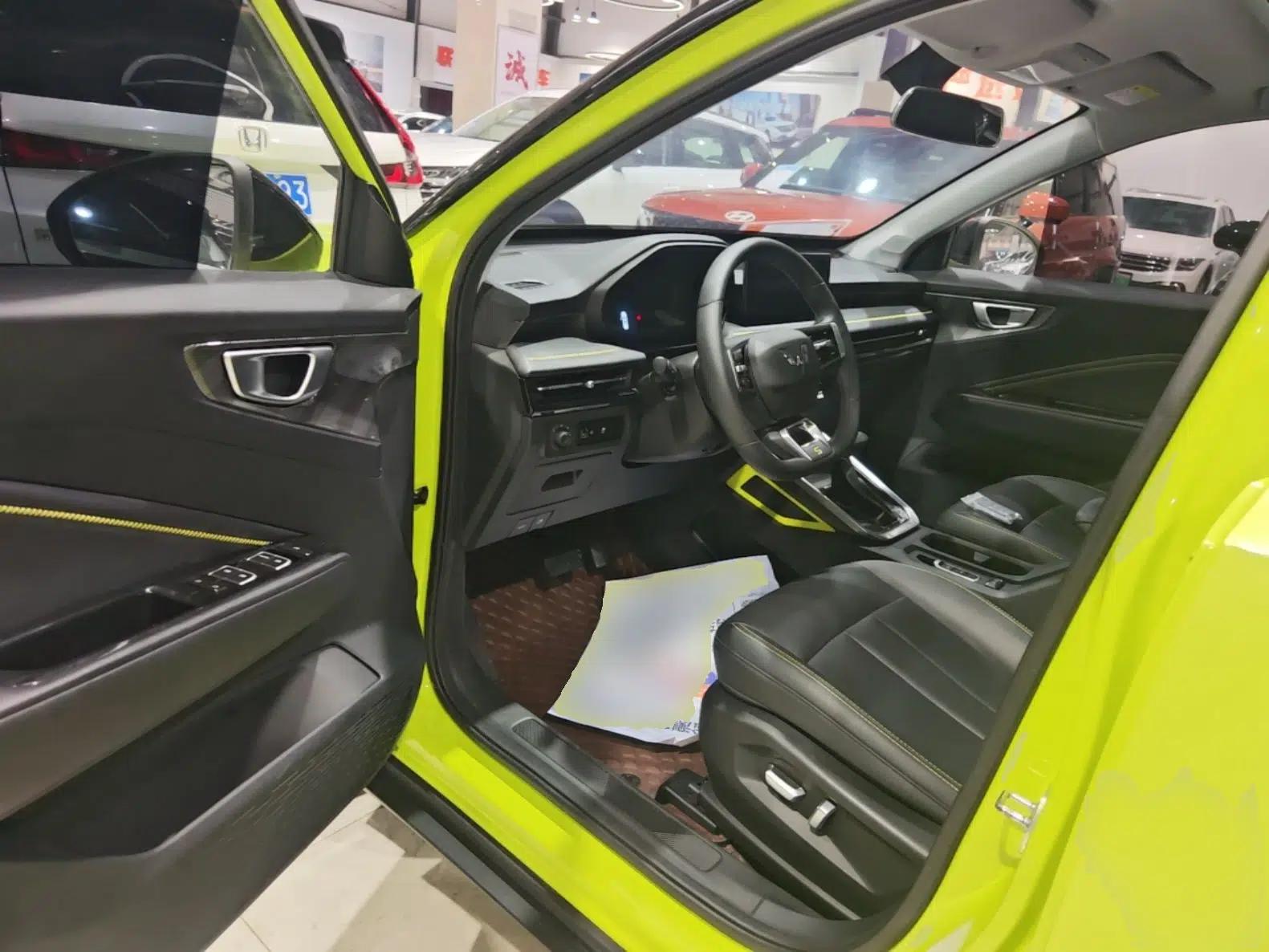 Wuling Alvez 2022 1.5T CVT Trendy & Cool Edition — миниатюра 23