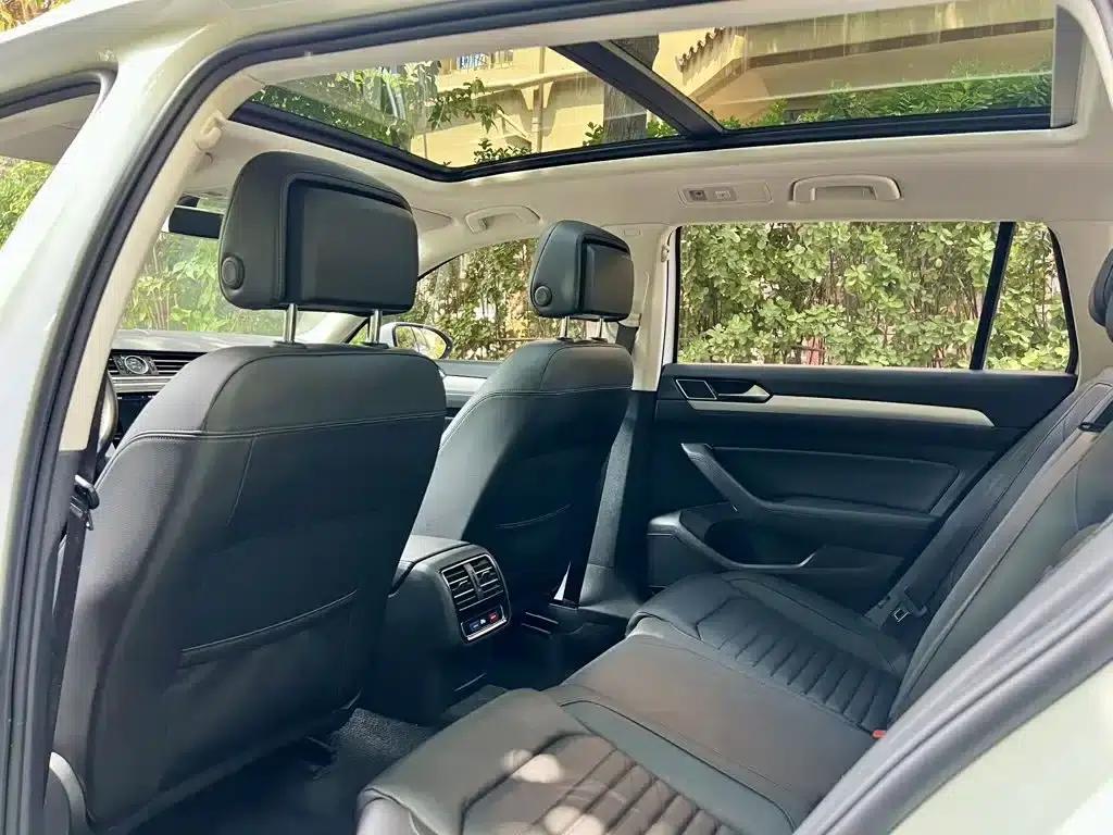 Passat Variant 2018 380TSI 2WD Comfortline — миниатюра 11