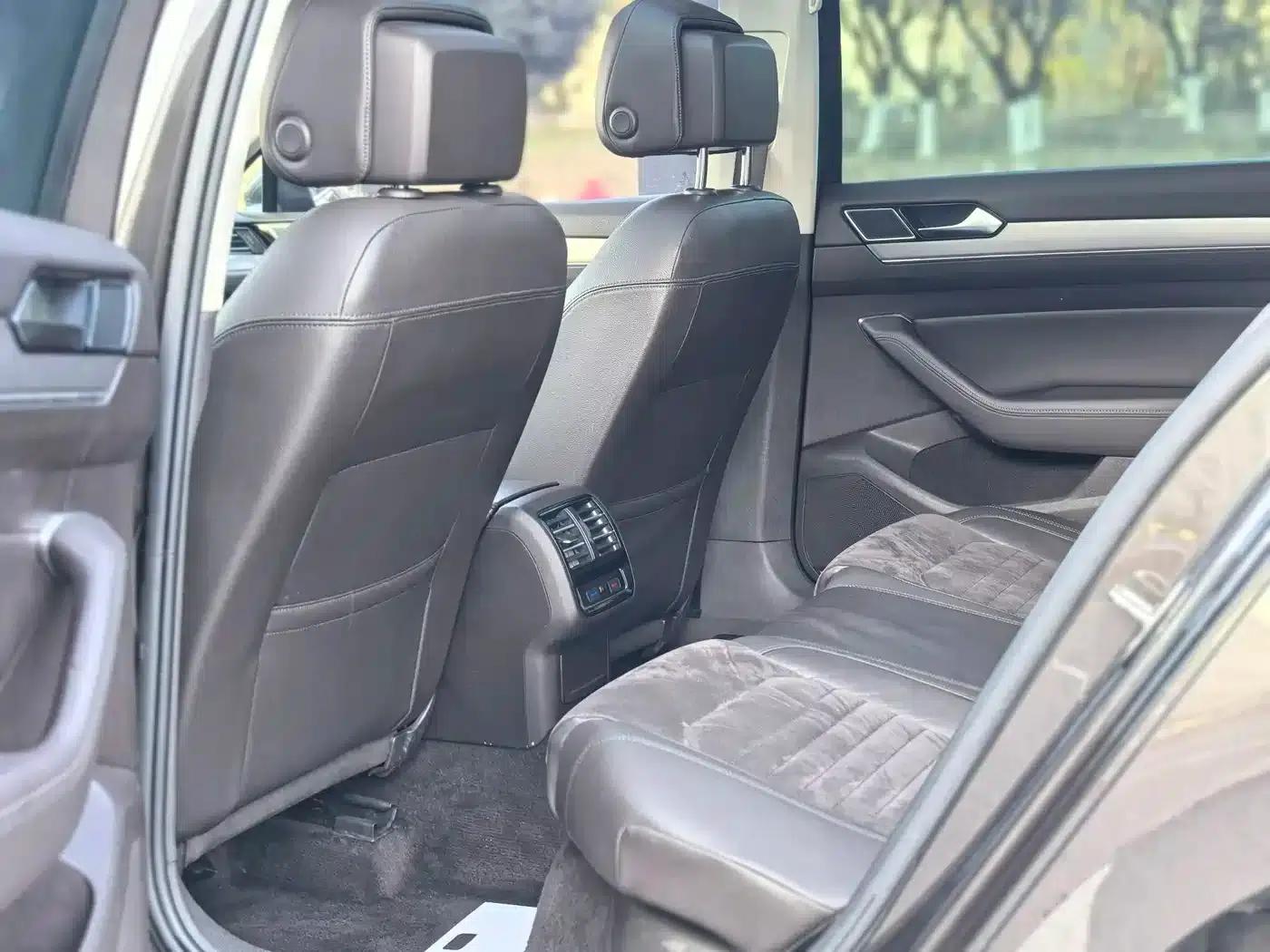 Passat Variant 2017 380TSI 2WD Comfortline — миниатюра 12
