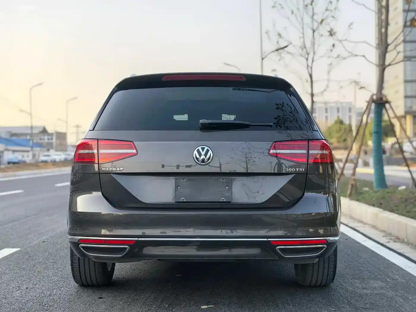 Passat Variant 2017 380TSI 2WD Comfortline — миниатюра 7