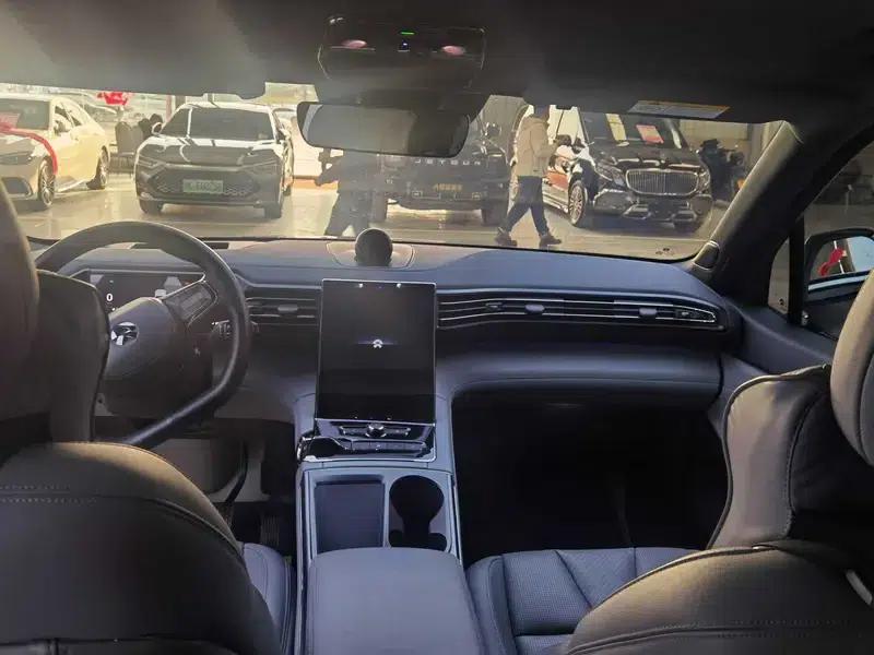 NIO ES8 2020 580KM Base Edition Six-Seat — миниатюра 7