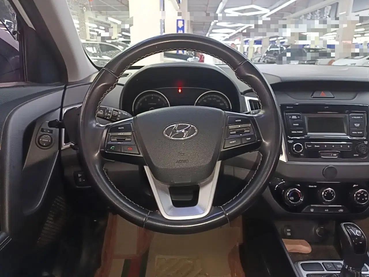 Hyundai ix25 2017 1.6L Automatic Smart Version — миниатюра 13