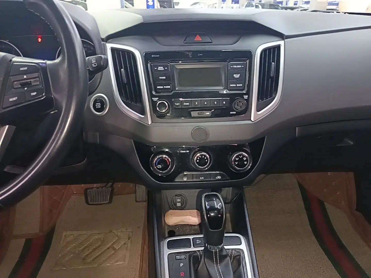 Hyundai ix25 2017 1.6L Automatic Smart Version — миниатюра 15