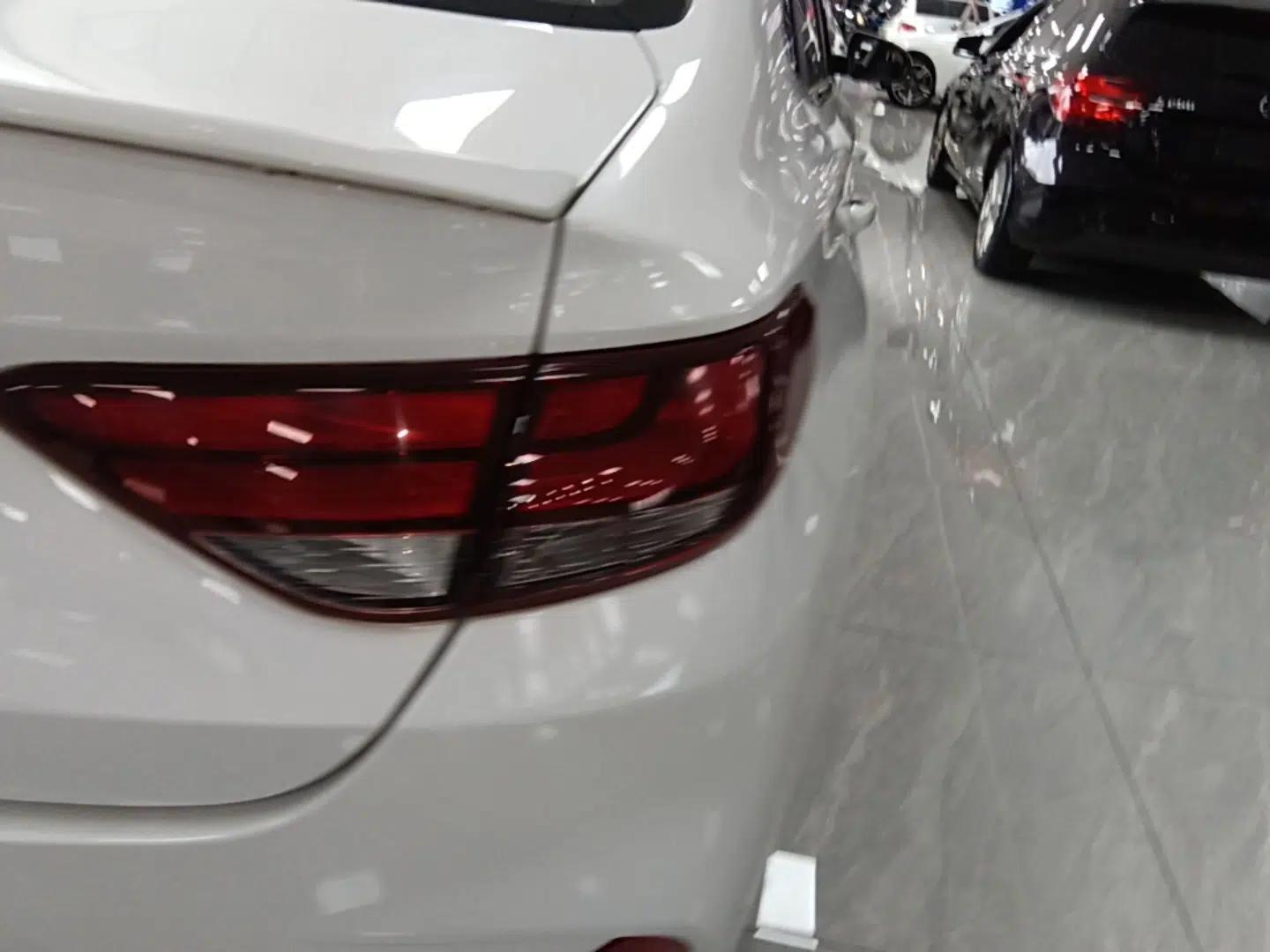 Hyundai Celesta 2018 1.6L Automatic GL Enjoyment Edition China VI compliant — миниатюра 9