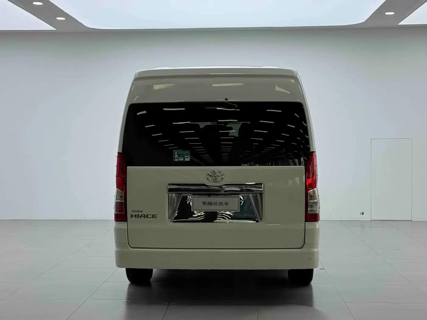 2021 HIACE 3.5L Middle East Edition — миниатюра 21