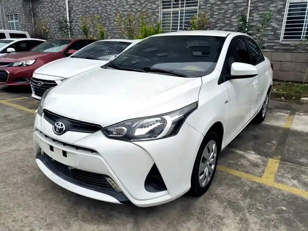 YARiS L 2017 1.5E CVT Dynamic Edition — миниатюра 1