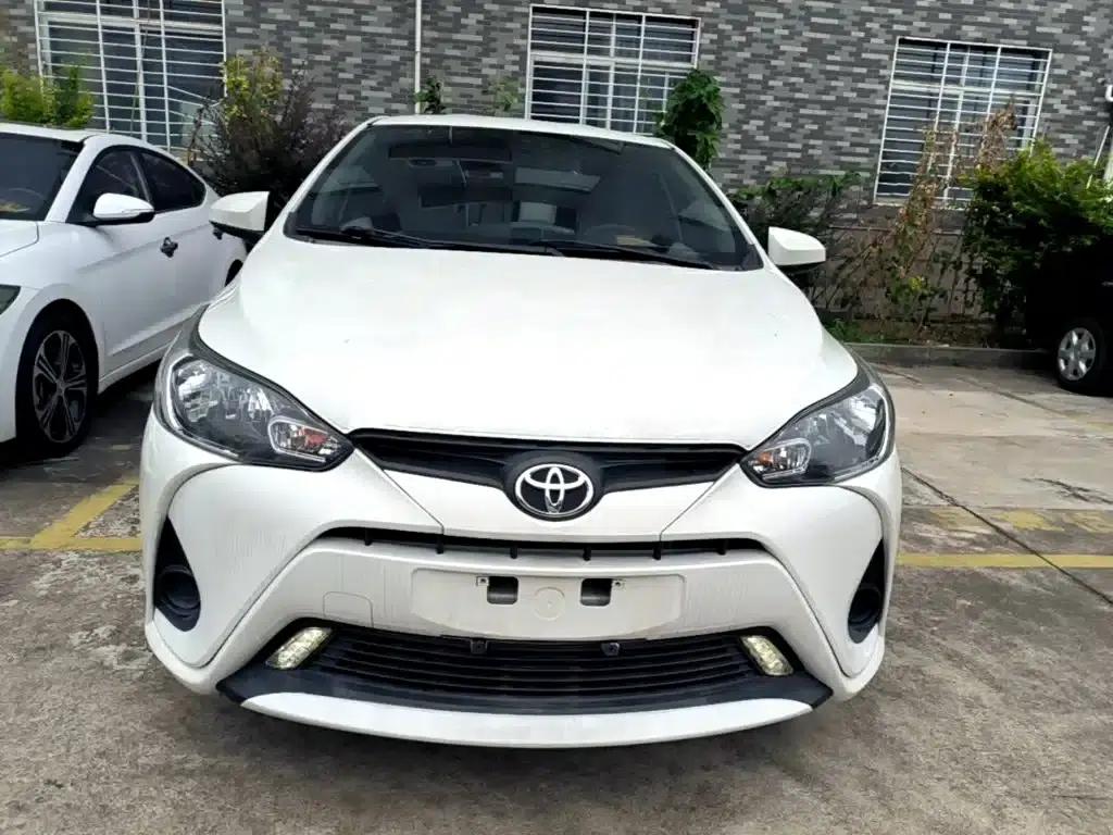 YARiS L 2017 1.5E CVT Dynamic Edition — миниатюра 3
