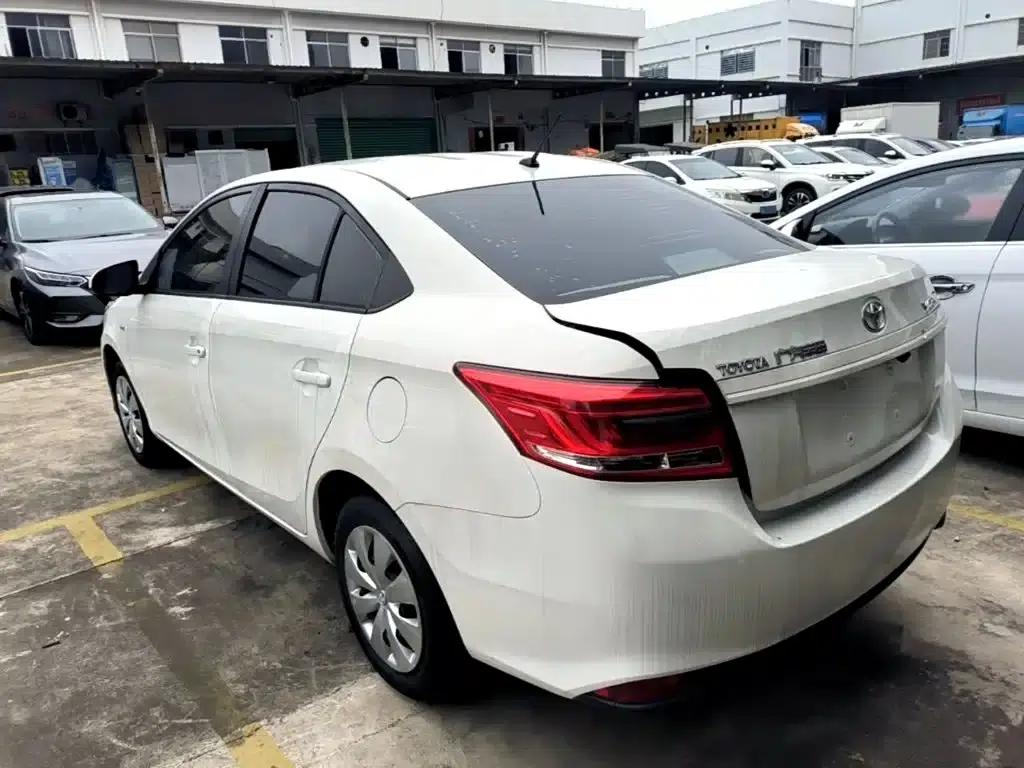 YARiS L 2017 1.5E CVT Dynamic Edition — миниатюра 5