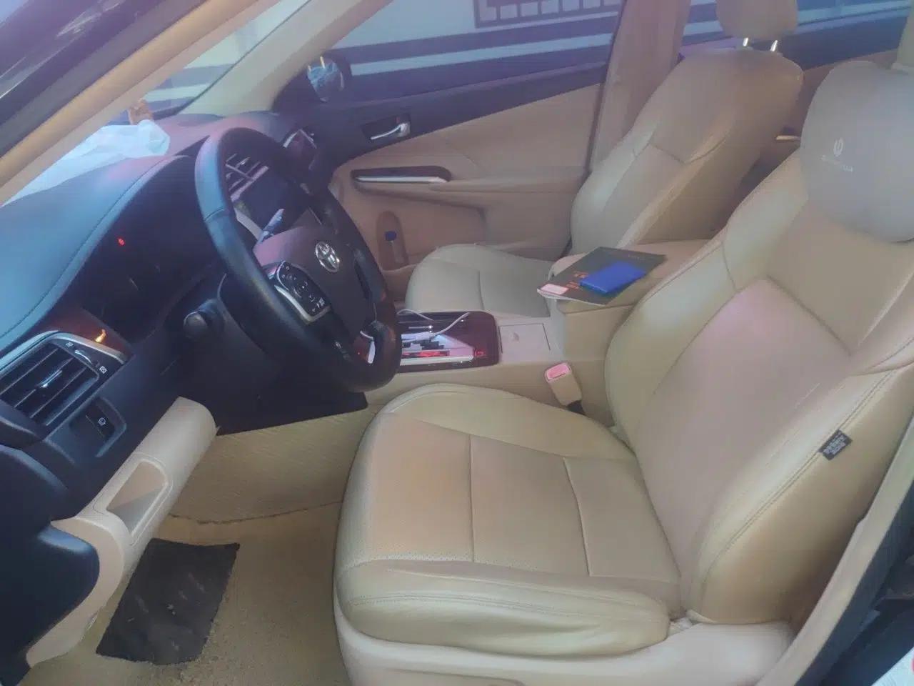 Toyota Camry 2012 2.0G Luxury Edition — миниатюра 15