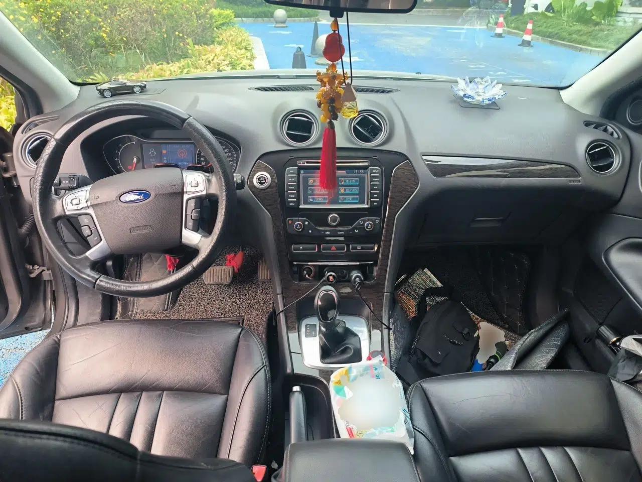 Ford Mondeo 2011 2.0L GTDi 200 Luxury Edition — миниатюра 9