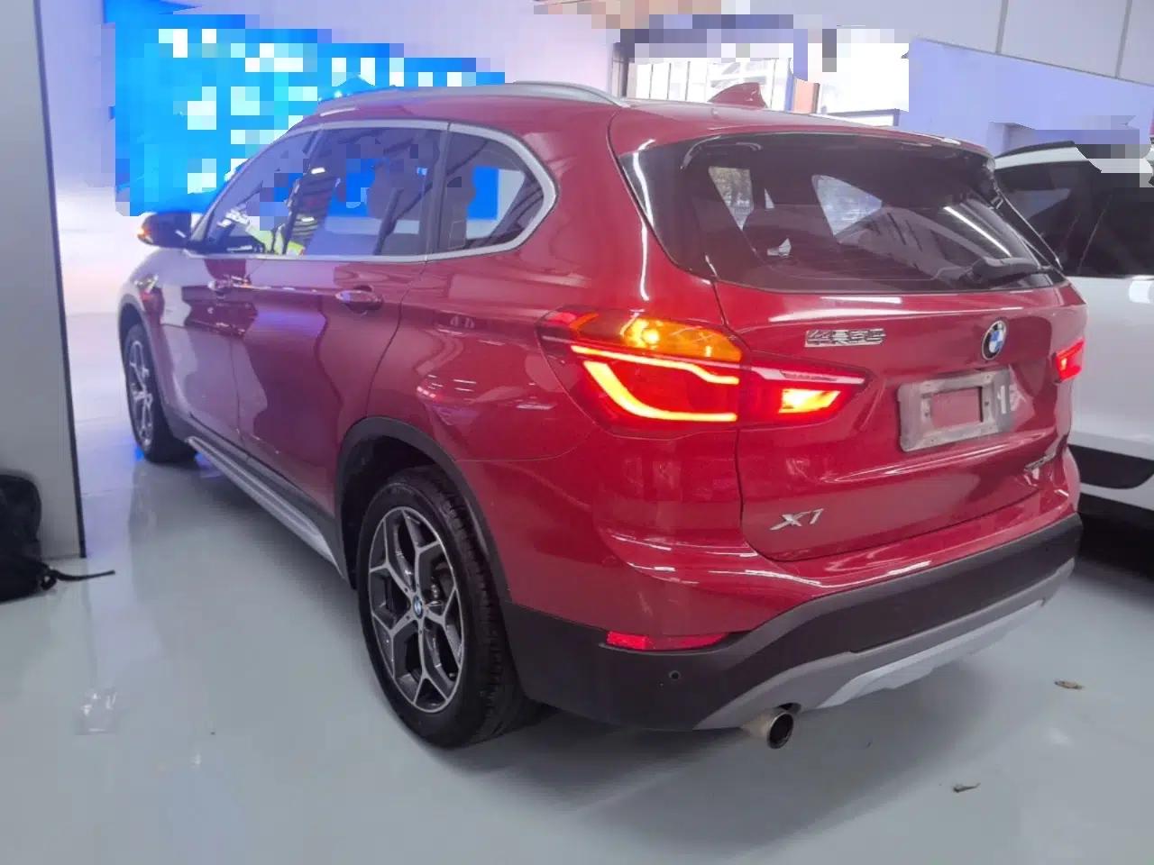 BMW X1 2018 sDrive18Li Luxury Model — миниатюра 4