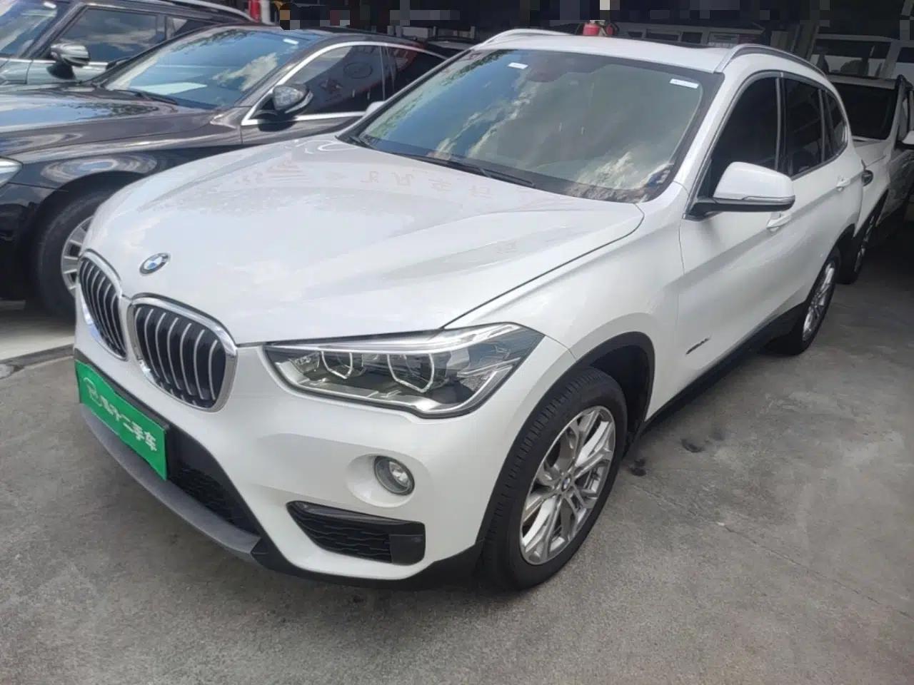 BMW X1 2018 sDrive20Li Leading Model — миниатюра 1