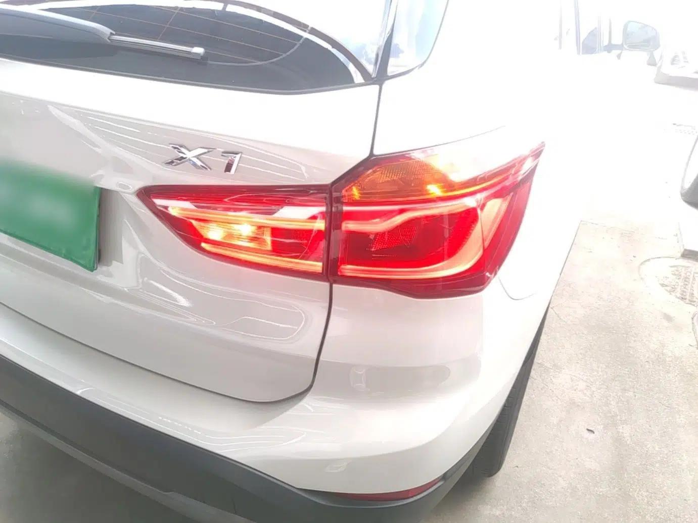 BMW X1 2018 sDrive20Li Leading Model — миниатюра 9