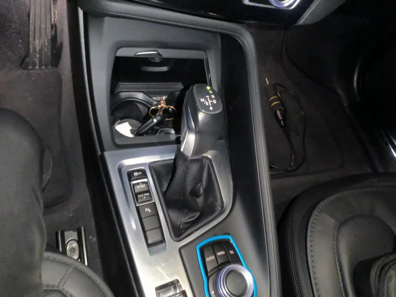 BMW X1 2016 sDrive18Li Premium Edition — миниатюра 14