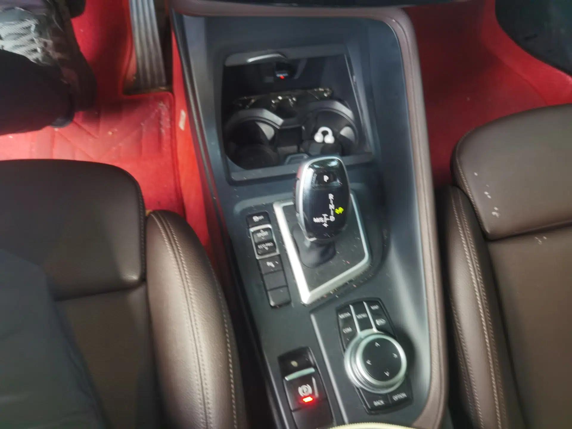 BMW X1 2022 sDrive25Li Leading Model — миниатюра 14