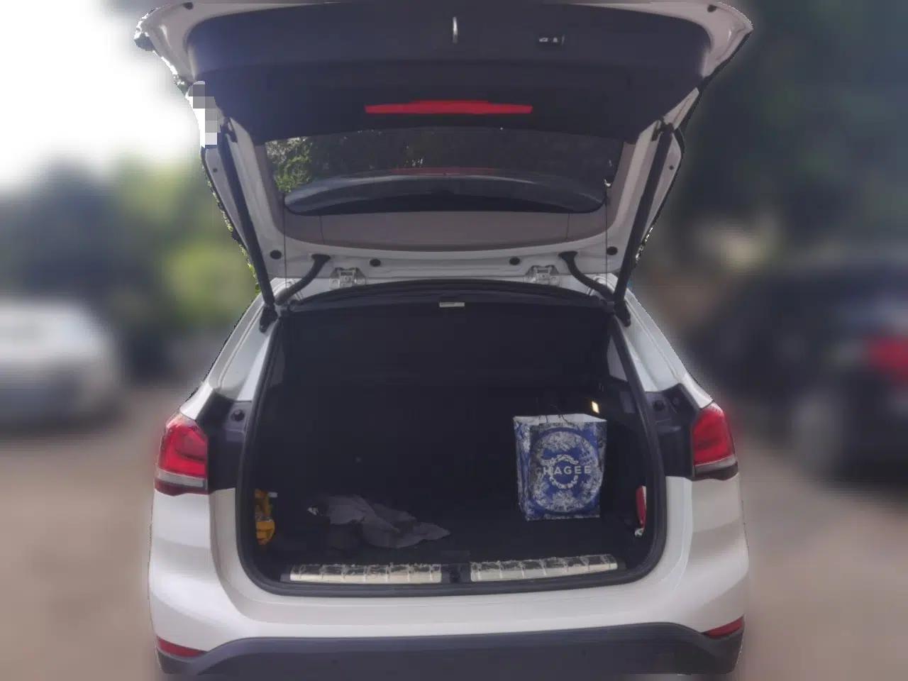 BMW X1 2022 sDrive25Li Leading Model — миниатюра 19