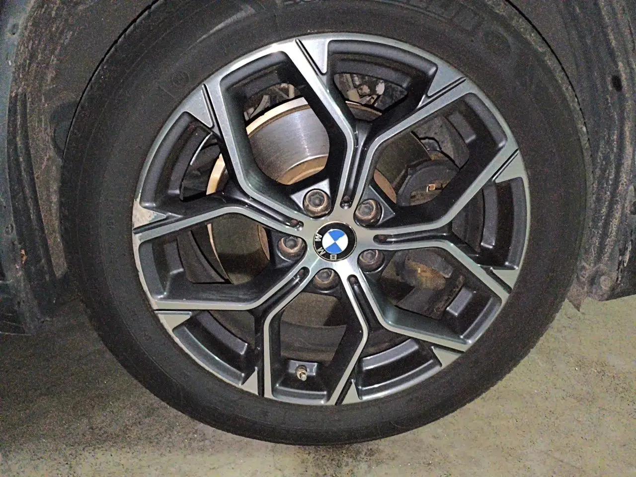 BMW X1 2020 sDrive25Li Leading Model — миниатюра 8