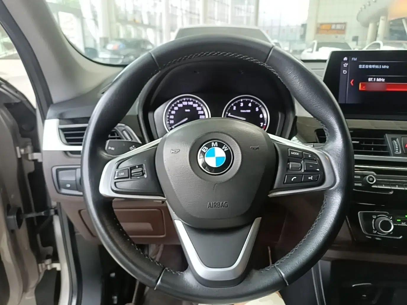 BMW X1 2021 Restyled sDrive20Li Fashion Version — миниатюра 13