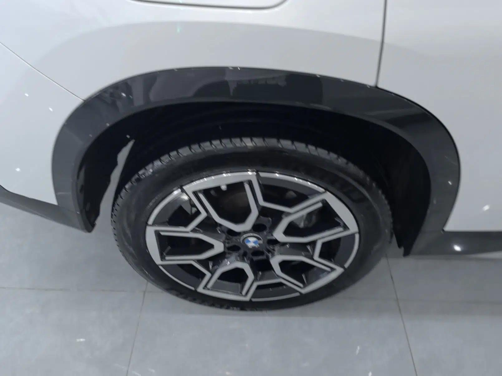 BMW X1 2023 sDrive25Li X Design Package — миниатюра 11