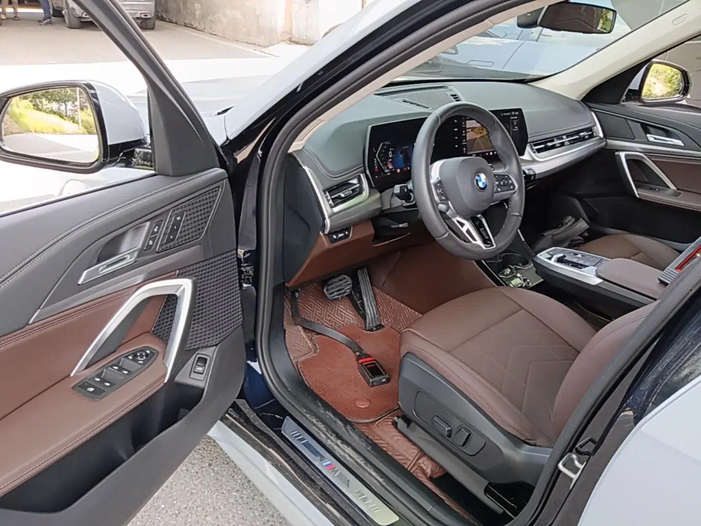 BMW X1 2025 Model sDrive25Li M Sport Package — миниатюра 23