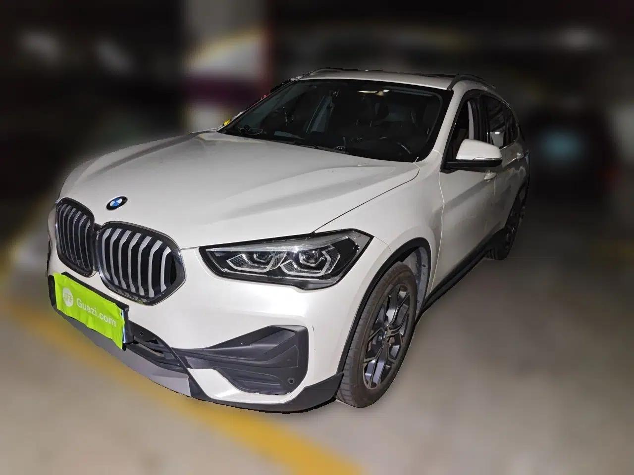 BMW X1 2022 sDrive25Li Leading Model — миниатюра 1