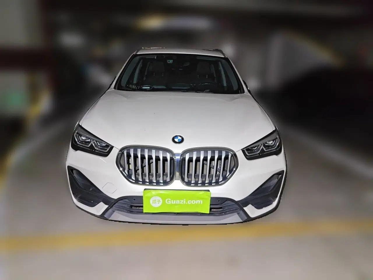 BMW X1 2022 sDrive25Li Leading Model — миниатюра 2