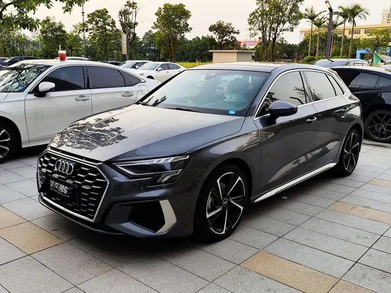 Audi A3 2023 Facelift Sportback 35 TFSI Fashion Sporty Model — миниатюра 1