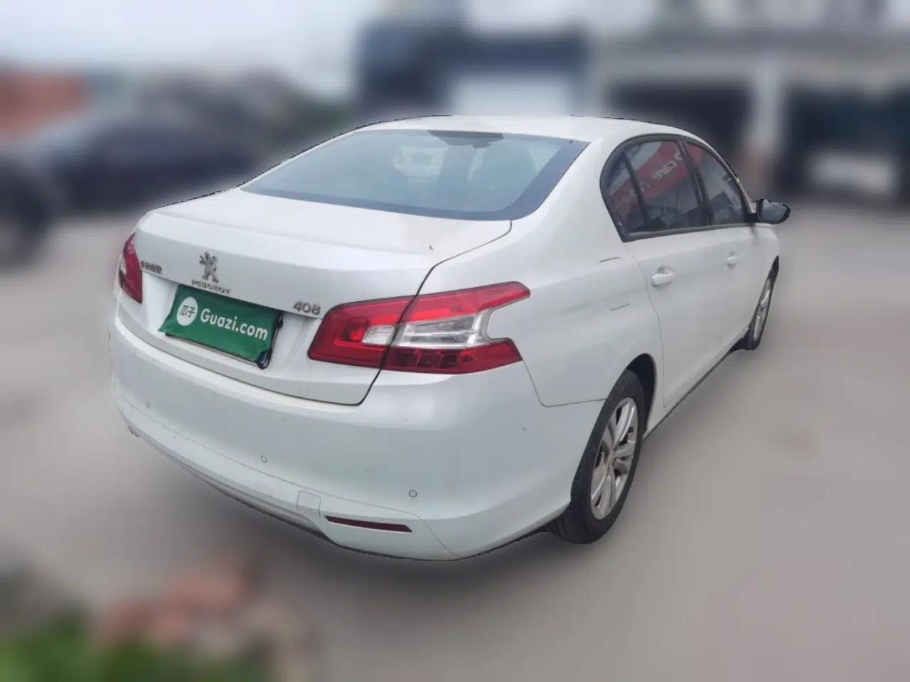 Peugeot 408 2014 1.8L Manual Leading Edition — миниатюра 6
