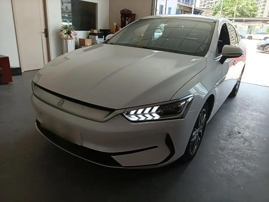 BYD Qin PLUS 2021 EV 500KM Luxury Model — миниатюра 1