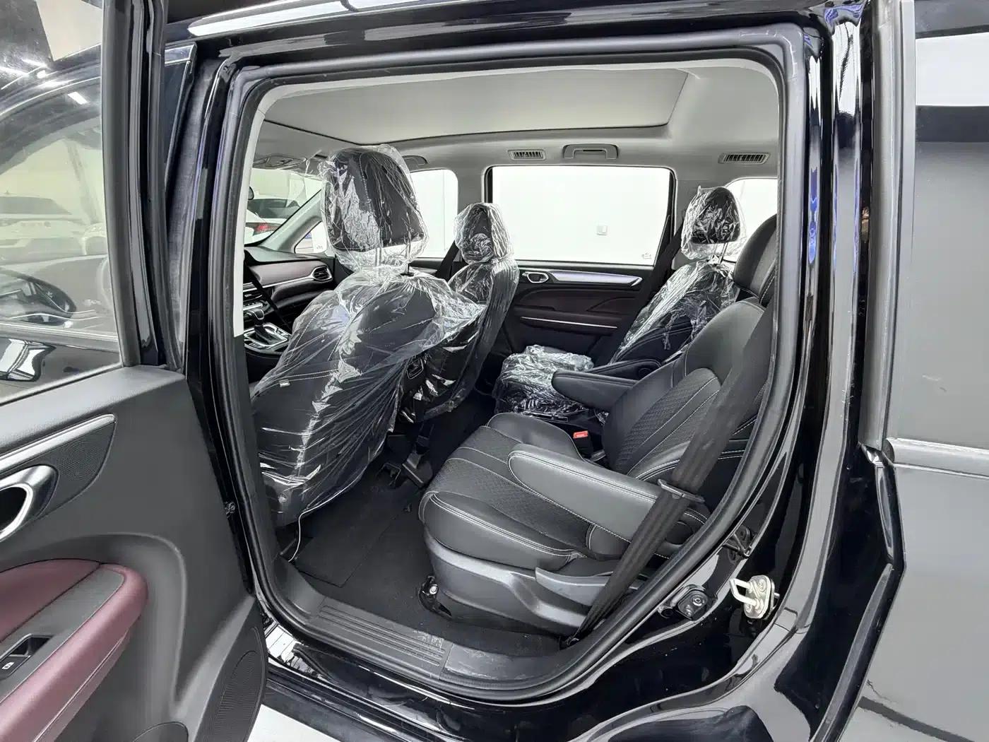 Trumpchi M6 2021 270T DCT Luxury Edition (7-seater) — миниатюра 13