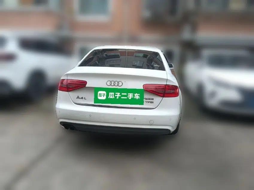 Audi A4L 2013 35 TFSI Automatic Standard Model — миниатюра 5