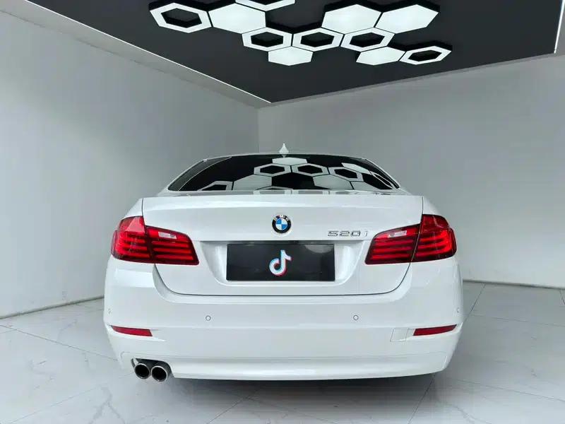 BMW 5 Series (Imported) 2013 520i Elegant Model — миниатюра 4