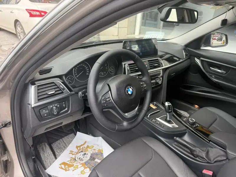 2017 BMW 3 Series 320Li Fashion Edition — миниатюра 12